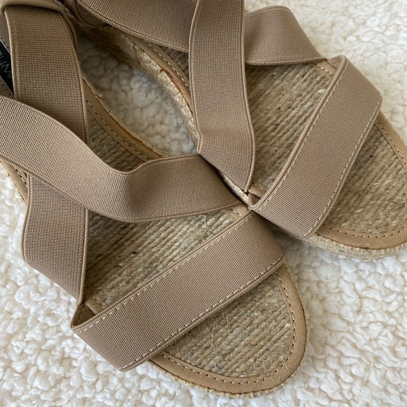 Sarah Summer Cloth Elastic Sandals - Picture 7 of 16